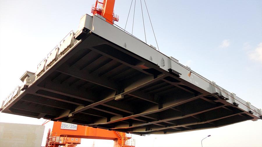 Tapa de escotilla suspendida